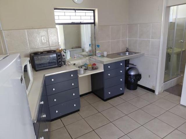 1 Bedroom Garden Cottage in Florida Hills