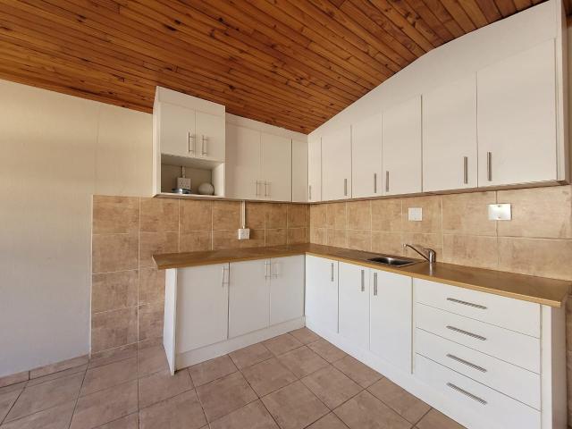 1 Bedroom Garden Cottage in Florida North