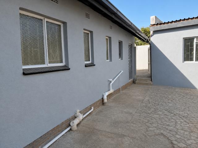 1 Bedroom Garden Cottage in Kensington B