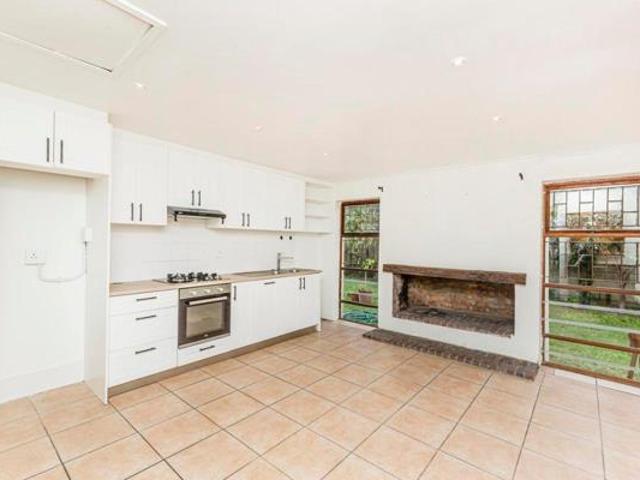 1 Bedroom Garden Cottage in Klein Nederburg