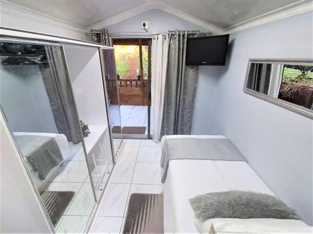 1 Bedroom Garden Cottage in Kloof