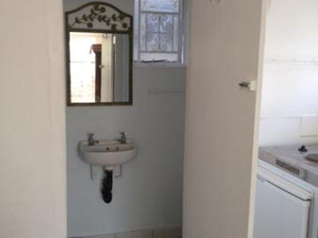 1 Bedroom Garden Cottage in Houghton Estate