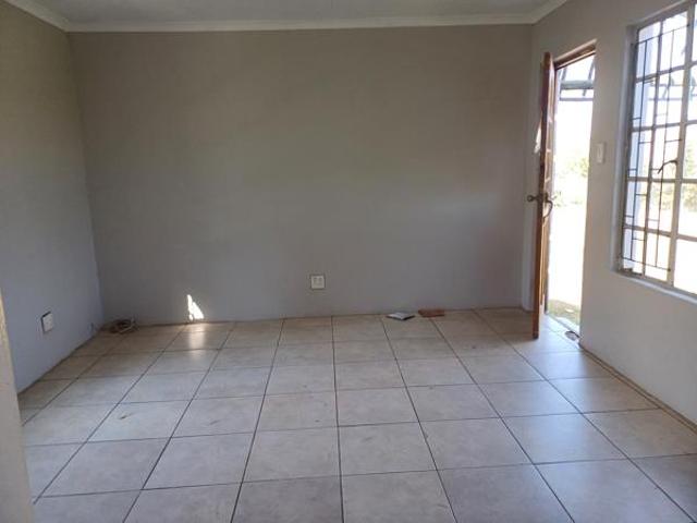 1 Bedroom Garden Cottage in Hartzenbergfontein