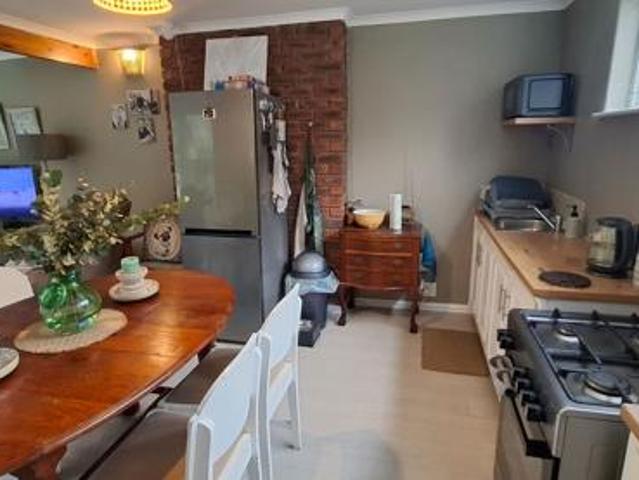 1 Bedroom Garden Cottage in Hillcrest Park
