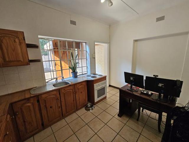 1 Bedroom Garden Cottage in Hurlyvale