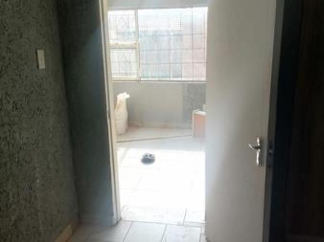 1 Bedroom Garden Cottage in Illiondale