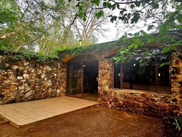 1 Bedroom Garden Cottage in Irene