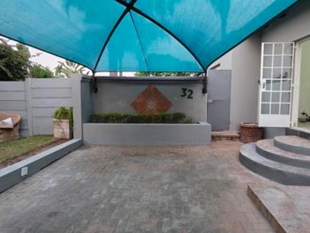 1 Bedroom Garden Cottage in Olivedale