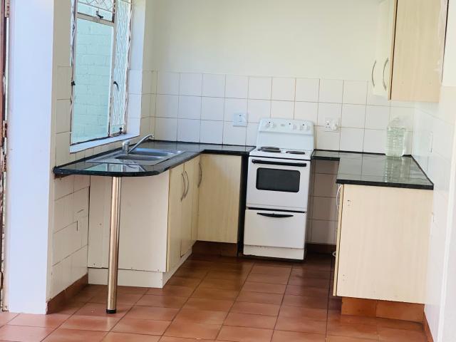 1 Bedroom Garden Cottage in Orange Grove