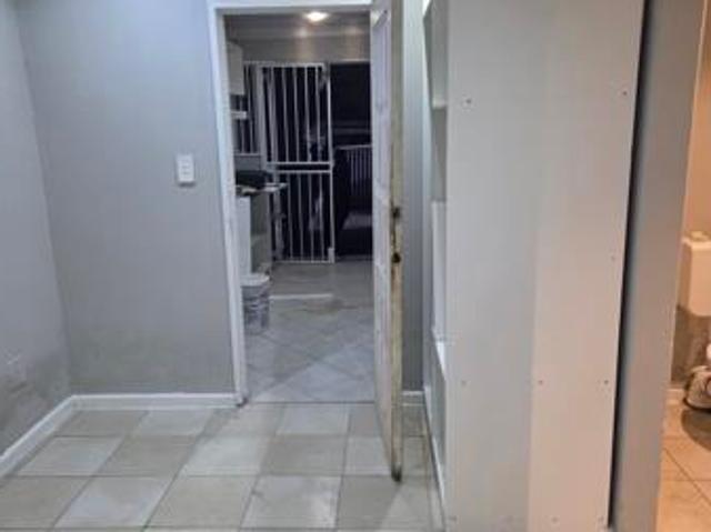 1 Bedroom Garden Cottage in Orange Grove