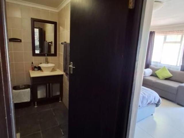 1 Bedroom Garden Cottage in Loerie Park