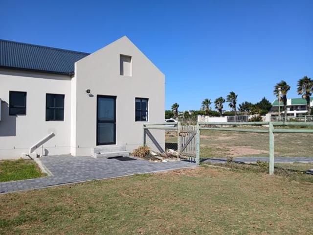 1 Bedroom Garden Cottage in Longacres Country Estate