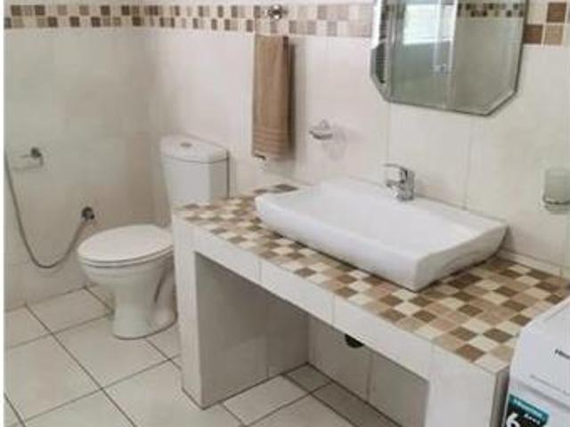 1 Bedroom Garden Cottage in Linden