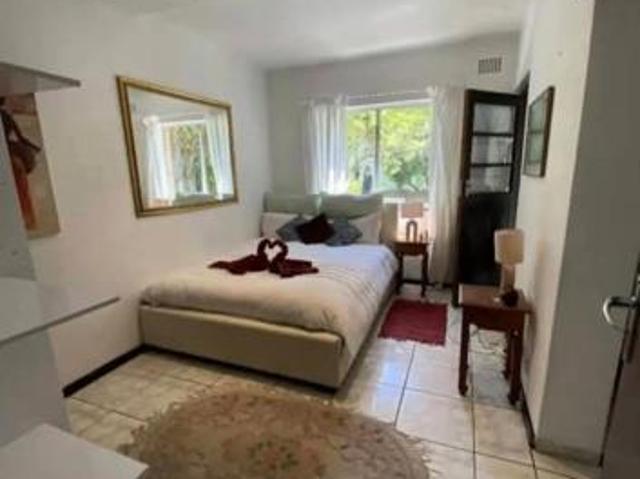 1 Bedroom Garden Cottage in Llandudno