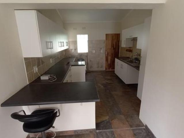 1 Bedroom Garden Cottage in Mondeor