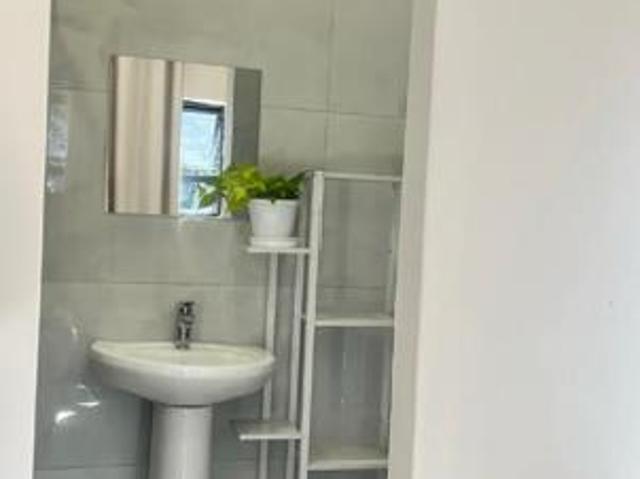 1 Bedroom Garden Cottage in Montrose