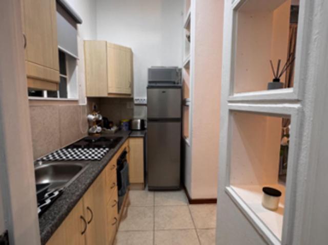 1 Bedroom Garden Cottage in Morningside
