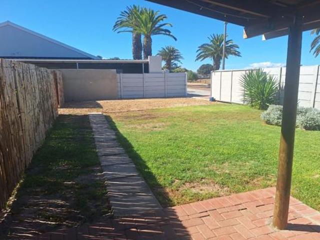 1 Bedroom Garden Cottage in Melkbosstrand