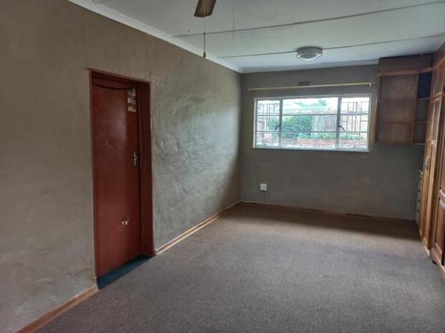 1 Bedroom Garden Cottage in Noordheuwel