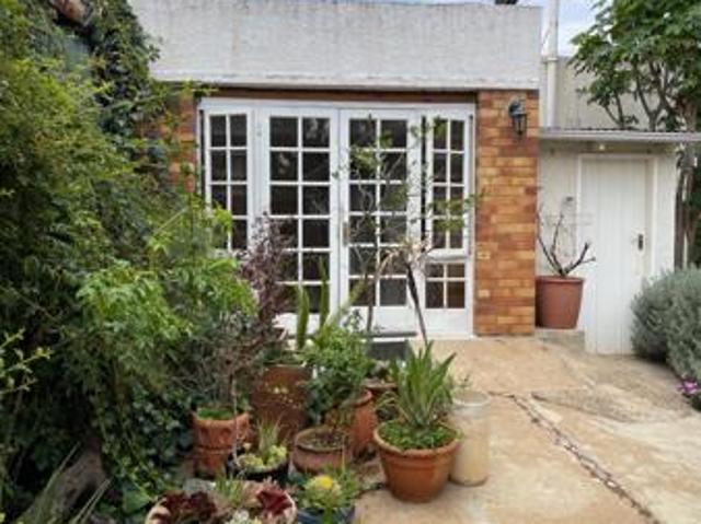 1 Bedroom Garden Cottage in Norwood