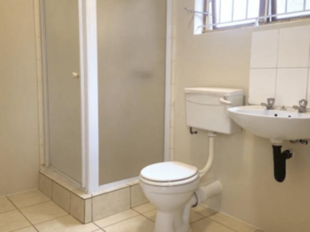 1 Bedroom Garden Cottage in Northdene