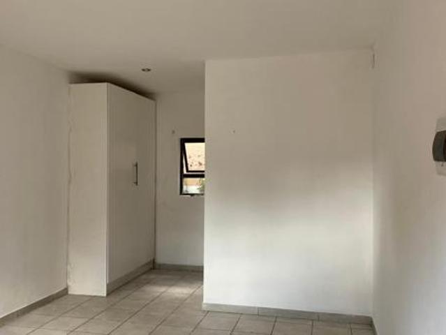 1 Bedroom Garden Cottage in Sophiatown
