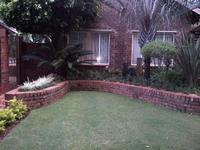 1 Bedroom Garden Cottage in Safari Gardens