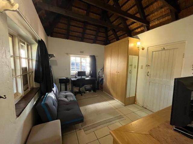 1 Bedroom Garden Cottage in Sandton Central