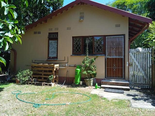 1 Bedroom Garden Cottage in Sea Park