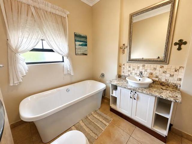 1 Bedroom Garden Cottage in Silver Lakes Golf Estate