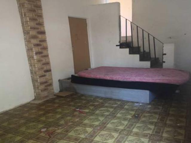 1 Bedroom Garden Cottage in Silverglen
