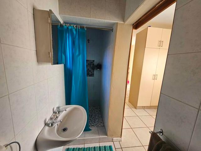 1 Bedroom Garden Cottage in Stirling