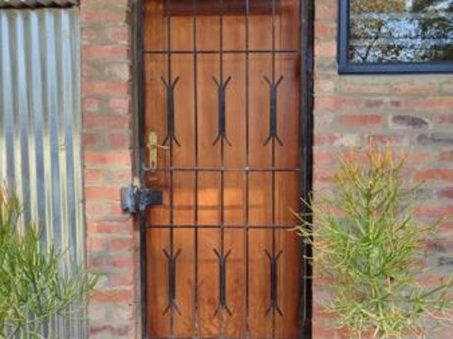 1 Bedroom Garden Cottage in Sydenham