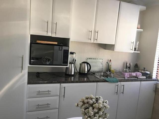1 Bedroom Garden Cottage in Paulshof