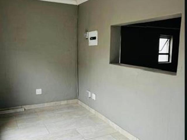 1 Bedroom Garden Cottage in Parkwood