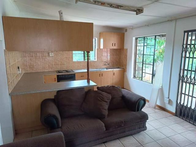 1 Bedroom Garden Cottage in Pelham