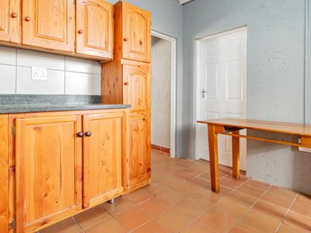 1 Bedroom Garden Cottage in President Park
