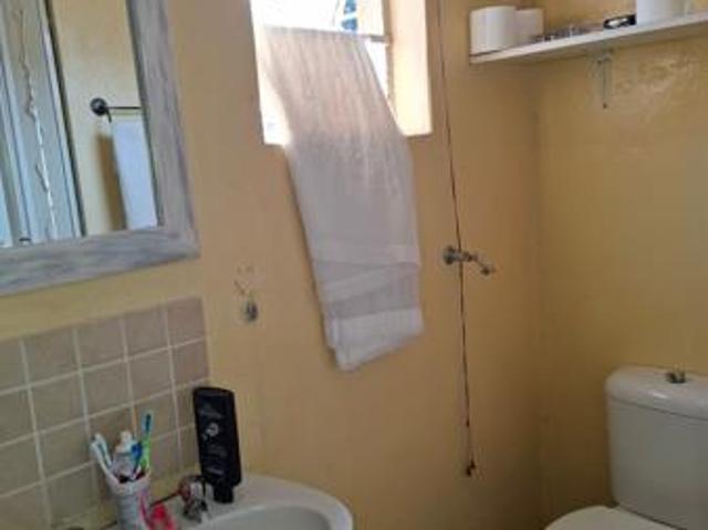 1 Bedroom Garden Cottage in Primrose