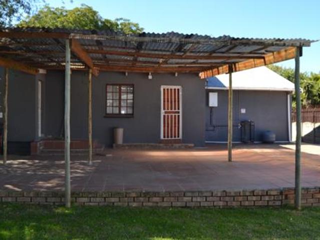 1 Bedroom Garden Cottage in Primrose