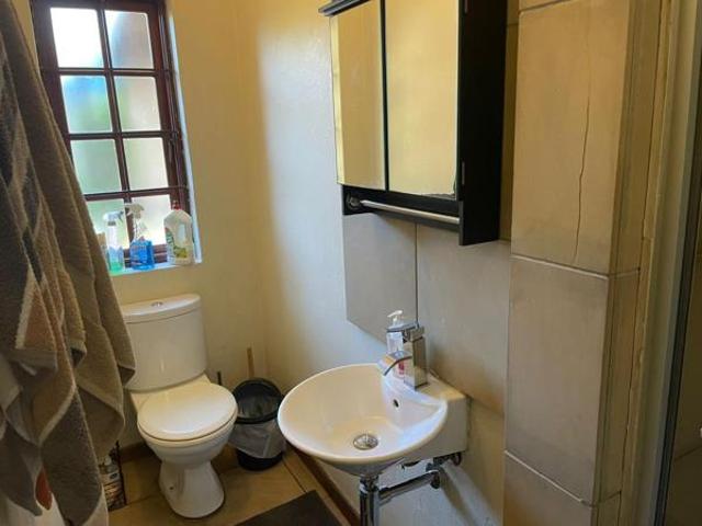 1 Bedroom Garden Cottage in Robindale