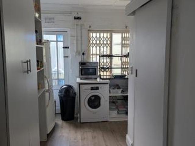 1 Bedroom Garden Cottage in Rondebosch