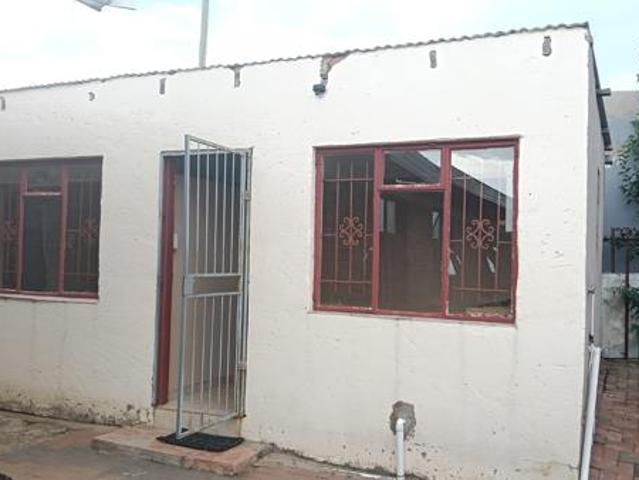 1 Bedroom Garden Cottage in Roodewal
