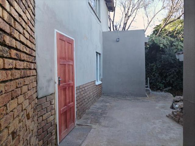 1 Bedroom Garden Cottage in Roodekrans