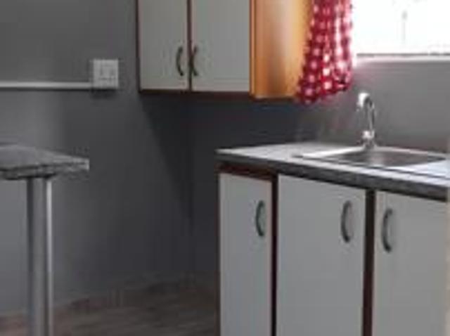 1 Bedroom Garden Cottage in Reservoir Hills