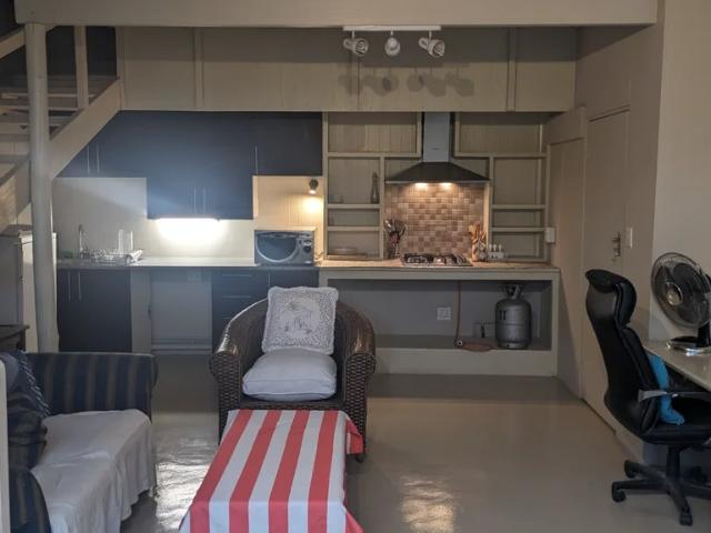1 Bedroom Garden Cottage in Woodmead