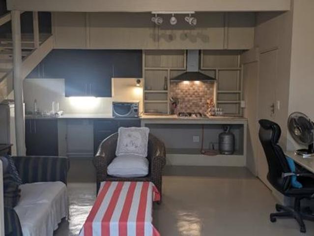 1 Bedroom Garden Cottage in Woodmead