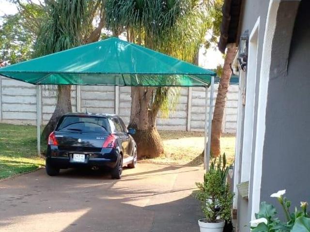 1 Bedroom Garden Cottage in Waterfall
