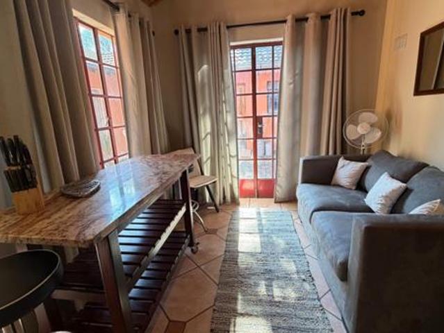 1 Bedroom Garden Cottage in Wendywood