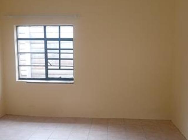 1 Bedroom Garden Cottage in Westdene