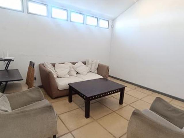 1 Bedroom Garden Cottage in Westdene